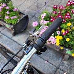 クロスバイク　７００ｘ２８ｃ　７変速　黒　配達可能