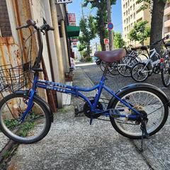折りたたみ自転車 20インチ 6変速 カゴ 付き 青 配達可能