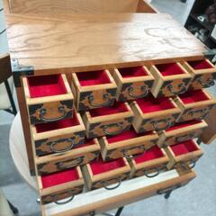 ホノルル購入 クロムハーツ 22Ｋ タイニー  カットアウト-薬箱　小物入れ　昭和レトロ