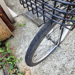 折りたたみ自転車　２０インチ　ＶＯＬＫＳＷＡＧＥＮ　６変速　カゴ　付き　緑　配達可能