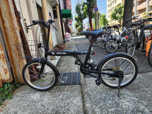 折りたたみ自転車　２０インチ　６変速　カゴ　付き　黒　配達可能