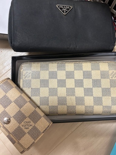 VUITTON PRADA財布キーケース