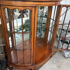 ビクトリアン様式 飾り棚 キュリオケース コレクションケース ゴージャス おしゃれ インテリア