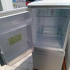 ★【シャープ】2ドア冷蔵庫　2018年製137L(SJ-D14E-S)【3ヶ月保証付き★送料に設置込み】💳自社配送時🌟代引き可💳※現金、クレジット、スマホ決済対応※   