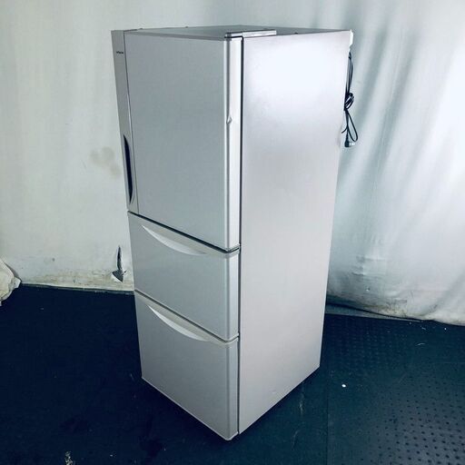 ID:rg219408 【自社配送エリア内限定】日立 HITACHI 冷蔵庫 ファミリー 中古 2016年製 3ドア 265L ゴールド ファン式 右開き R-27FV(T)  【リユース品：状態C】【送料無料】【設置費用無料】