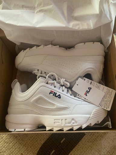 新品　Fila 厚底スニーカー　25cm