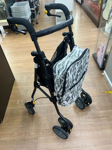 ☆ジモティー割引有☆　ﾍﾙｼｰﾜﾝW/歩行器