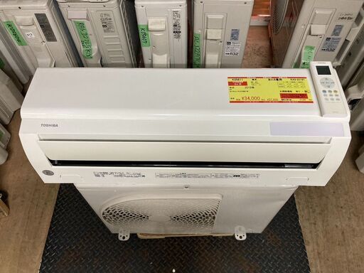 K05611　中古エアコン 東芝 2019年製 主に6畳用 冷房能力 2.2KW / 暖房能力 2.2KW