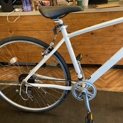 【前後タイヤ・後輪チューブ新品！】アルミフレーム 7段変速　700×32cクロスバイク　ホワイト