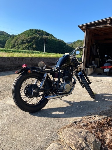商談中平成6年式1JRSR400車検8年6月末 カスタム XJR400R（白）/ヤマハ