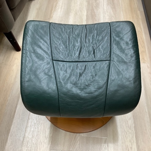 Hjellegjerdeのパーソナルチェアのご紹介です！ H640