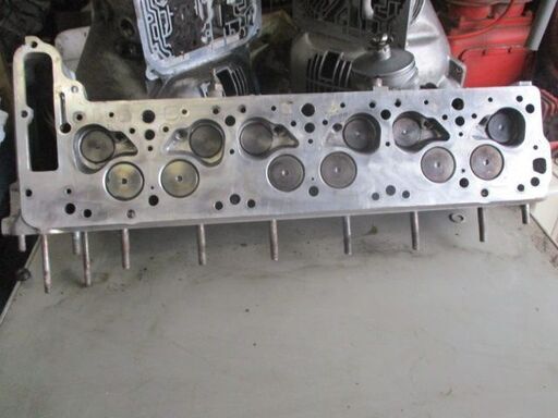 メルセデス―ベンツ各部加工済みシリンダーヘツト販売 