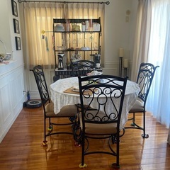 アシュリー社　ダイニングテーブル