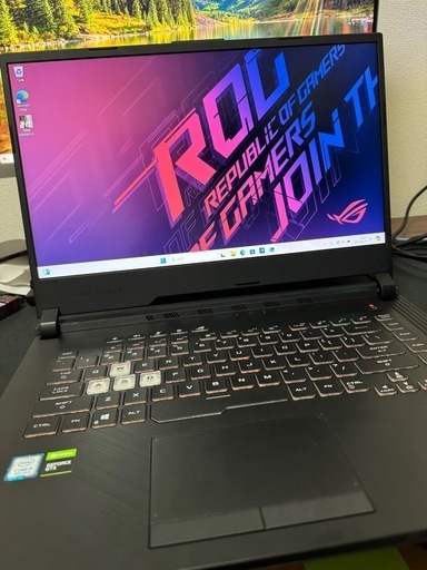 ノートパソコン laptop asud rog strix g531