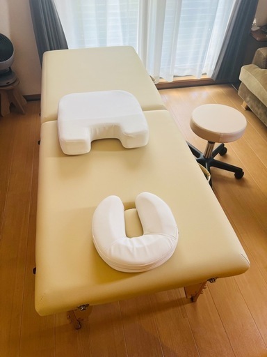 【美品】折りたたみベッド、顔枕、うつ伏せ枕、椅子のマッサージの4点セット