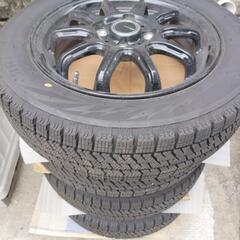 スタッドレスタイヤ 155/65/14 ブリザックVRX2 2023製バリ山です。