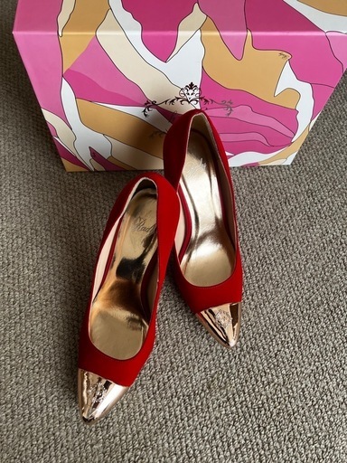 lady パンプス　レッド
