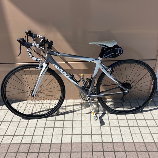 ロードバイク　GIANT