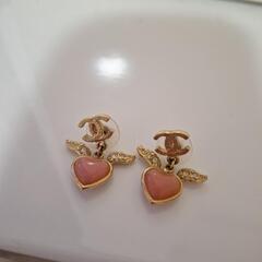 CHANELエンジェルピアス