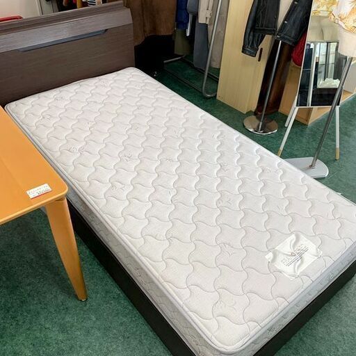 収納付きシングルベッド フランスベッド コンセント付き ライト付き 寝具 収納 ブラウン 木目調 札幌 東区 店頭引取り歓迎