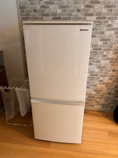 SHARP  2ドア冷蔵庫 137L 2019年製 　SJ-D14E-W