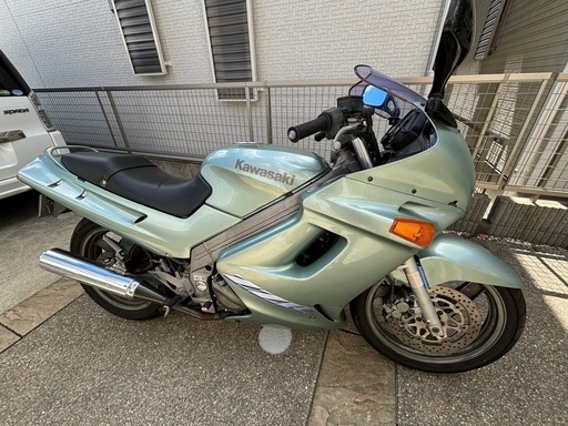 カワサキ　ZZR250 シート付き