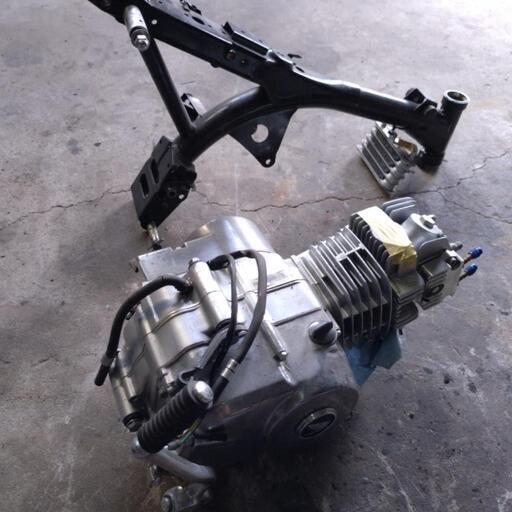 モンキー　中華125エンジン　Z50Jフレームセット