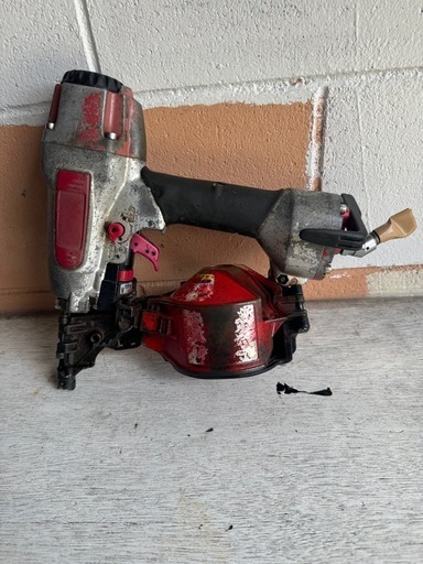MAX 釘打ち機