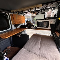 nuts van life products製のnvan用 可動式サブテーブル付きリアテーブル 小田急線 祖師ヶ谷大蔵駅徒歩15分の事務所に取りに来る方用