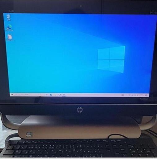 一体型のパソコンです。めちゃ人気のタッチパネル式ですよ✨