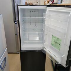 TOSHIBA✨2ドア冷蔵庫✨GR-R15BS(K)✨153Ｌ✨2020年製✨ブラックカラー・小さい凹み・動作確認済(保証３ヵ月）・洗浄・除菌済み✨USED品【こちらは店舗です。浜村鹿野温泉ICから3分 買取本舗 宮本リサイクル 営業時間9～19時 定休日水曜のみ】