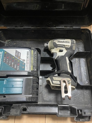 マキタ　ジャンク品　インパクトドライバー１８V