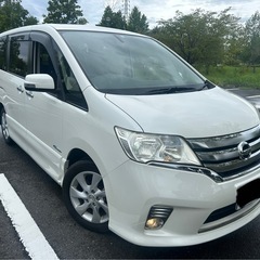 美車　日産　セレナ　ハイブリッド　ハイウェイスター　低燃費　ミニバン