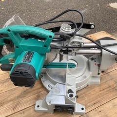 スライド丸ノコ