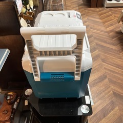 371 makitaマキタ　充電式温冷庫CW0016