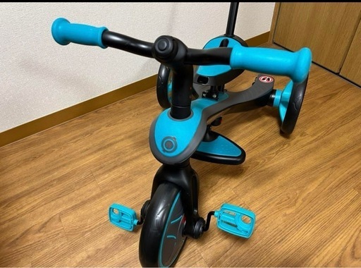 ほぼ未使用品GLOBBER（グロッバー） エクスプローラー トライク 3in1 ティール【三輪車】