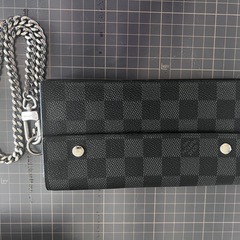 ダミエ ☆ルイヴィトン☆長財布☆チェーン付き☆ダミエ☆ グラフィット