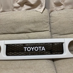 USトヨタ 純正品FJクルーザートレイルチームズ限定 フロントグリルホワイト 白