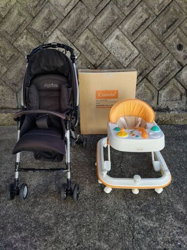ベビーカーと歩行器