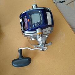 電動リールとバッテリー