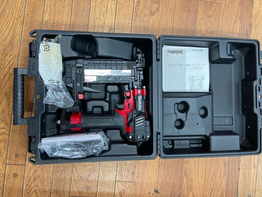 【中古】【動作OK】【店頭引取限定】マキタ MAKITA  高圧フロアタッカ  AT451H　52,580円（税込）9727