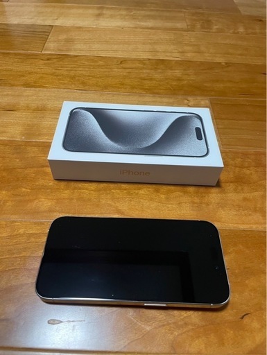 iPhone 15 pro ホワイト　128GB  美品