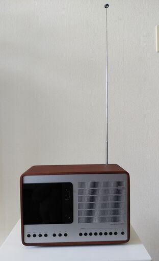 英国　REVO社【SuperConnect】Smart Streaming Radio ウォルナットシルバー ストリーミングミュージックシステム 良品　インターネットラジオ　ブルーツゥース　FM