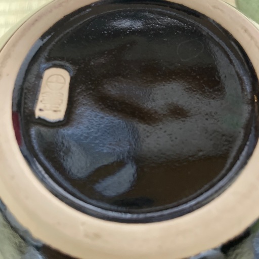 大変高級感あふれた、花瓶とカレンダー付き、掛け軸です