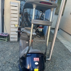 屋根付きスクーター