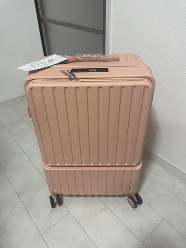 新品未使用ダンボール入り　ピンク　USB スーツケース　旅行　海外　国内　超軽量　軽い　Mサイズ/（63L容量）