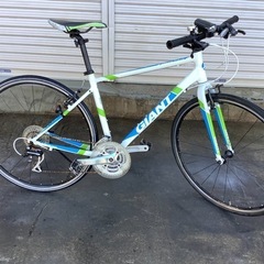 GIANT CROSTAR Ｓタイプ　700c ホワイトアルミボディー GIANT CROSTAR Sタイプ700c ホワイトアルミボディー