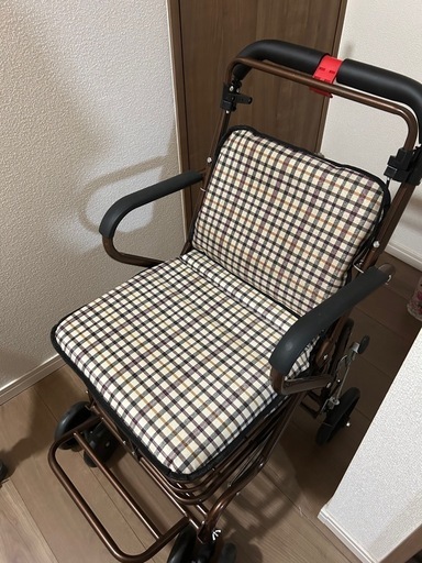 シルバーカー　手押し車