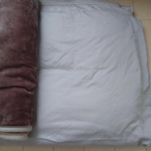 シングルサイズ  西川の薄がけ羽毛布団と毛布