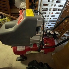 【ほぼ新品】エアコンプレッサー　アネスト岩田　キャンベル　コンプレッサー HX7007